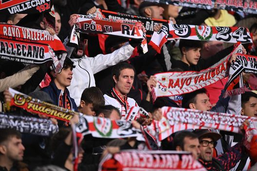 La tifoseria del Rayo Vallecano. (Photo by Denis Doyle/Getty Images) Rayo Vallecano