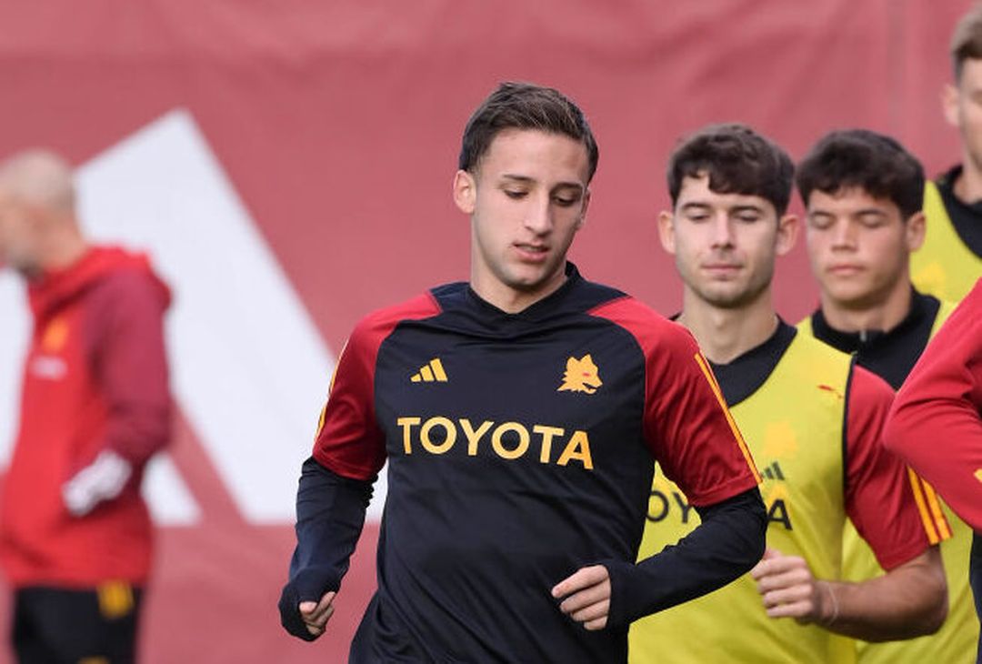 Roma, seduta con vista sul Lecce: in gruppo Dybala e Renato Sanches – FOTO GALLERY - immagine 53