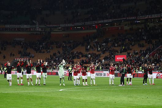 MILAN, ITALY - MAY 09 (Photo by Marco Luzzani/Getty Images) milan nuova maglia