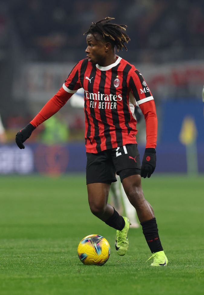 MILAN, ITALY - DECEMBER 03: Samuel Chukwueze of AC Milan in action during the Coppa Italia match between AC Milan and Sassuolo at Stadio Giuseppe Meazza on December 03, 2024 in Milan, Italy. (Photo by Claudio Villa/AC Milan via Getty Images) Chukwueze incanta casa sua: emozioni e vittoria nella All Stars Champions League- immagine 2