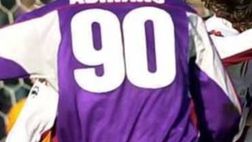 Da Adriano a Folorunsho, passando per 2 portieri: la storia della maglia 90 viola