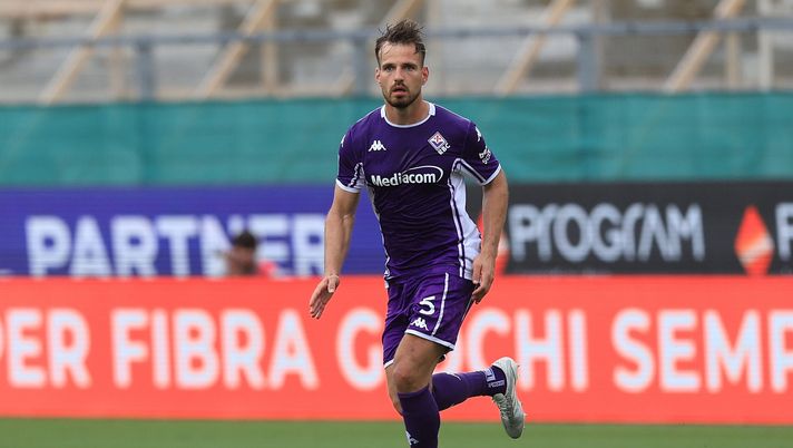 FLORENCE, ITALY - MAY 10: Marin Pongracic of ACF Fiorentina in action during the Serie A match between ACF Fiorentina and Genoa CFC at Artemio Franchi on May 10, 2026 in Florence, Italy. (Photo by Gabriele Maltinti/Getty Images) Pongracic tra i pre-convocati per il Mondiale, ma la lista non è definitiva - immagine 1