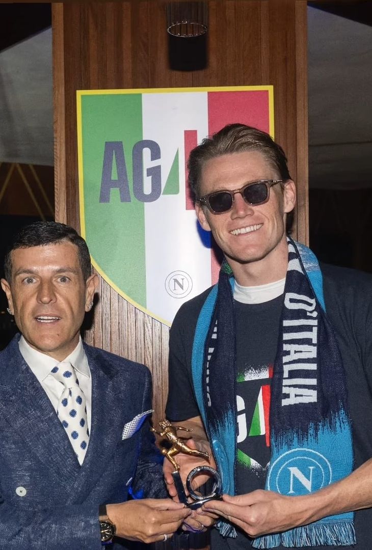 Napoli campione, Ceci ricompensa la squadra con un regalo speciale – LA FOTOGALLERY - immagine 4