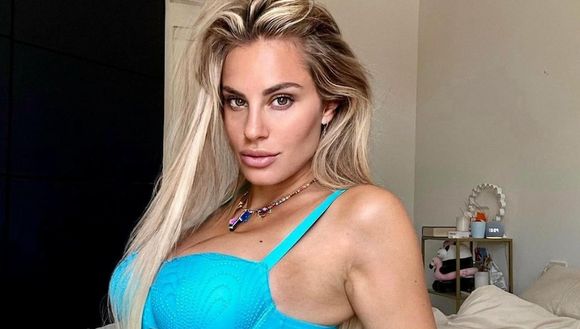 Francesca Brambilla in topless in Messico: le curve fanno impazzire i fan- immagine 2