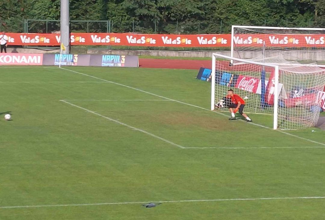 il Napoli si esercita ai calci di rigore