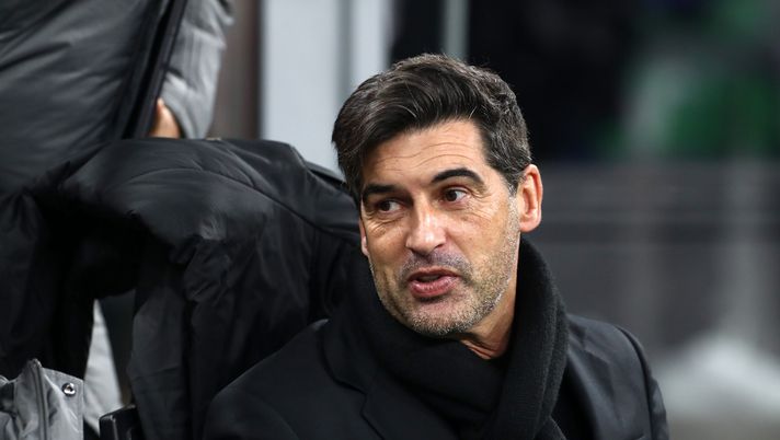 MILAN, ITALY - DECEMBER 15: Paulo Fonseca, Head Coach of AC Milan, looks on prior to the Serie A match between AC Milan and Genoa at Stadio Giuseppe Meazza on December 15, 2024 in Milan, Italy. (Photo by Marco Luzzani/Getty Images)  fonseca-milan