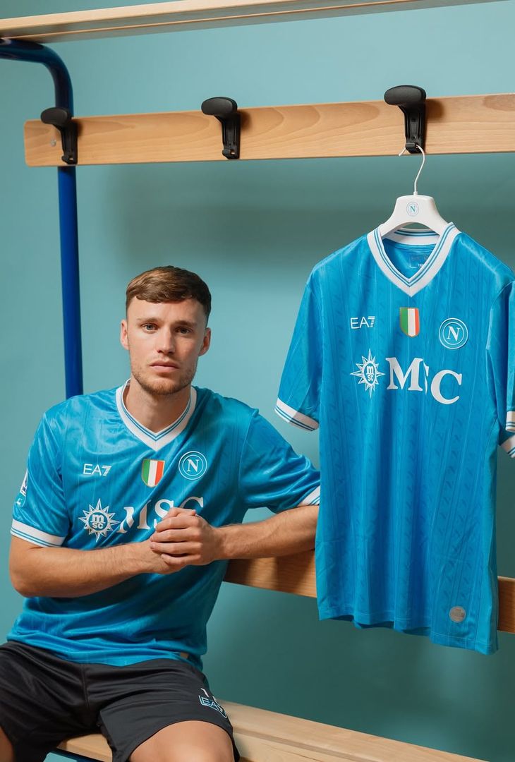 Prime foto di Sam Beukema con la maglia del Napoli: ha scelto il numero 31