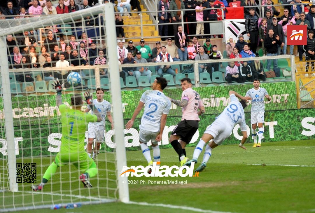FOTO Palermo-Como 3-0, 25ª giornata Serie B 2023-2024 (GALLERY) - immagine 10