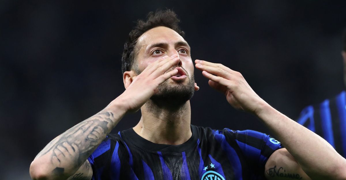 Inter, sorpresa Calhanoglu: ora può restare. Chivu in pressing - FC ...