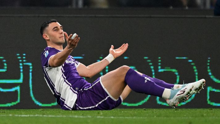 NAPLES, ITALY - JANUARY 31: Roberto Piccoli of ACF Fiorentina shows his disappointment during the Serie A match between SSC Napoli and ACF Fiorentina at Stadio Diego Armando Maradona on January 31, 2026 in Naples, Italy. (Photo by Francesco Pecoraro/Getty Images) Ferrara: “Fiorentina, nessuno si è reso conto della posizione in classifica” - immagine 1