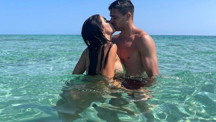 Gio Simeone e la sua Giulia a Formentera: “Come ogni anno qui insieme” - immagine 1