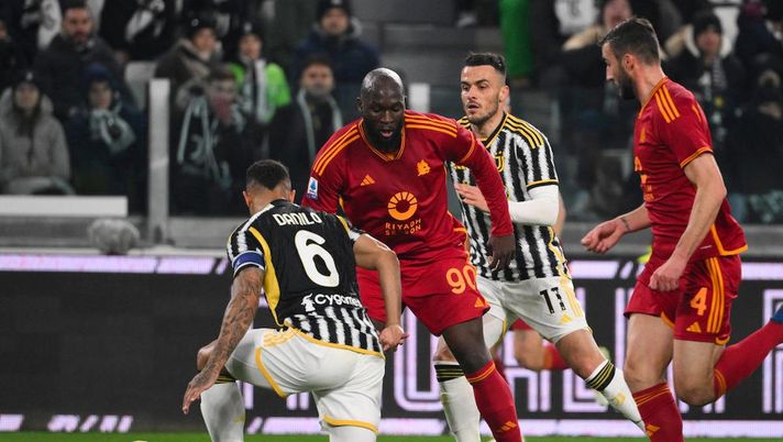 Lukaku a Torino con la Roma: pure i tifosi della Juve lo hanno fischiato - immagine 1