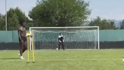 VIDEO / Balotelli che colpi: Super Mario scatenato in allenamento