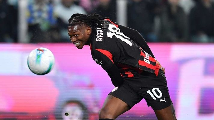 Milan, Rabiot chiaro su Leao: 'Non è giovane. Deve chiedersi dove ...'