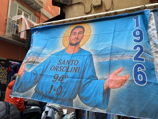 FOTO Napoli non dimentica Orsolini: l’attaccante compare addirittura su una bandiera- immagine 2