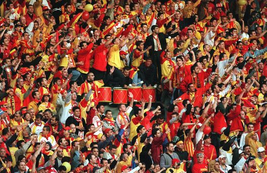 COPENHAGEN, DANIMARCA - MAGGIO 17: Tifosi del Galatasaray nella finale contro l'Arsenal. (Foto di Lutz Bongarts/Bongarts/Getty Images) Gol, rimonte e drammi: ecco le finali più epiche dell’Europa League- immagine 2