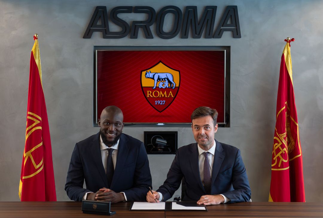 Roma, Lukaku è ufficiale: i primi suggestivi scatti in giallorosso – FOTO GALLERY - immagine 5