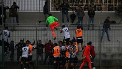 Derby della Piana del Sele: secondo giallo, ma il difensore resta in campo…