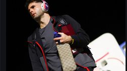 Il Milan da Malpensa a Pisa: atterraggio e grande accoglienza