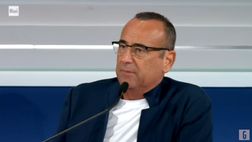 VIDEO / Sanremo, Carlo Conti scherza su Inter-Fiorentina: “Palla fuori e rigore netto!”
