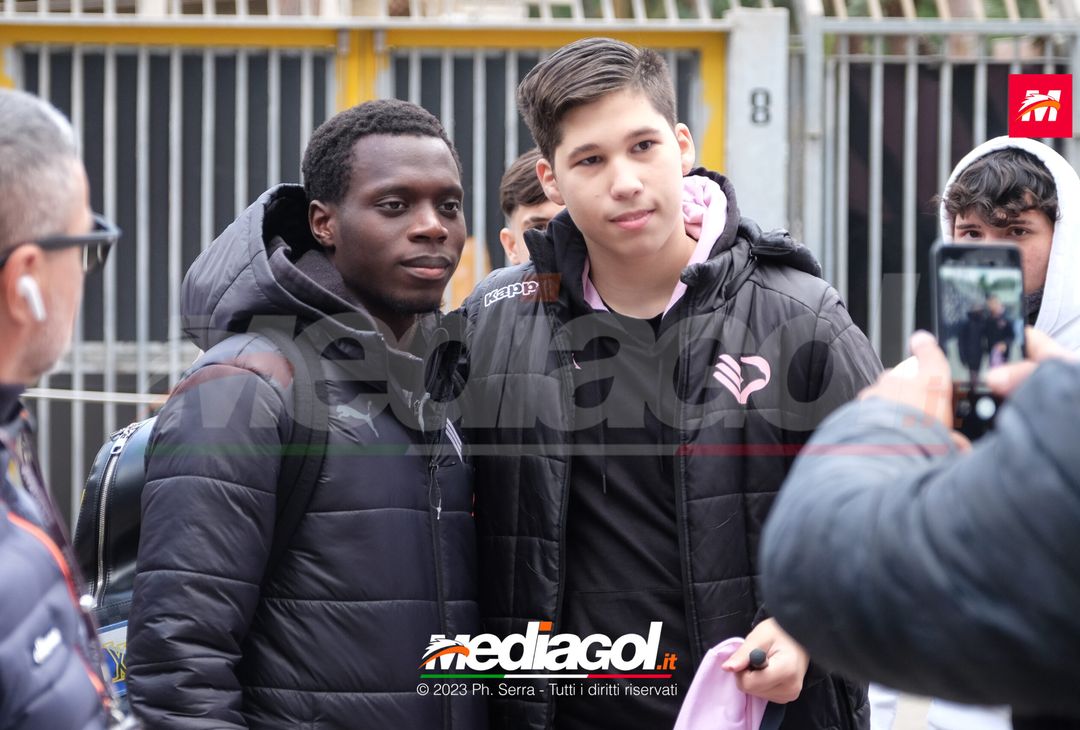 FOTO Parma-Palermo, il Palermo in partenza dal ‘Renzo Barbera’ (GALLERY) - immagine 15