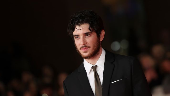 Chi è Nicolas Maupas: Mare Fuori, serie TV e flirt celebri dell’attore - immagine 1