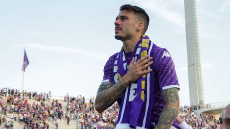 GERMOGLI PH: 27 MAGGIO 2023 FIRENZE STADIO ARTEMIO FRANCHI CAMPIONATO SERIE A FIORENTINA VS ROMA NELLA FOTO SALUTI A VENUTI Venuti