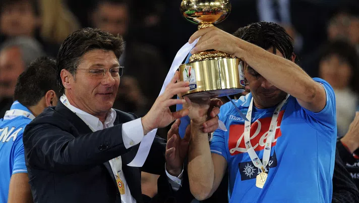 Il ritorno di Mazzarri, dalle sigarette col Chelsea ai due gesti iconici in panchina - immagine 1