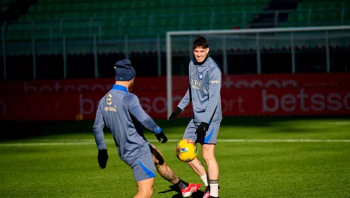 VIDEO / Inter, allenamento della vigilia a San Siro: Bastoni “spacca” i palloni! - immagine 1