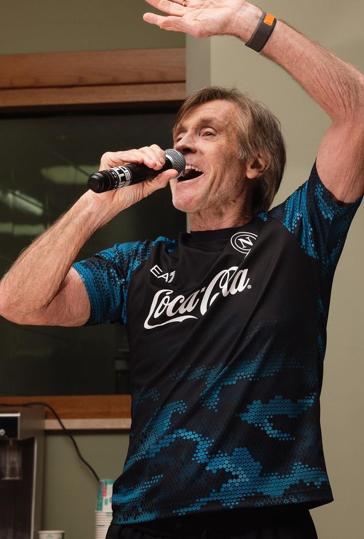 Quanta allegria nel ritiro azzurro per il compleanno del mister