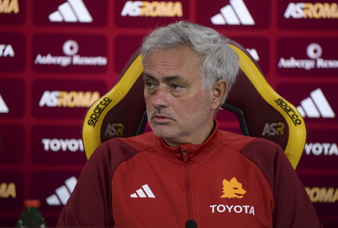 Roma, la conferenza stampa di Mourinho alla vigilia della Fiorentina – FOTO GALLERY - immagine 5