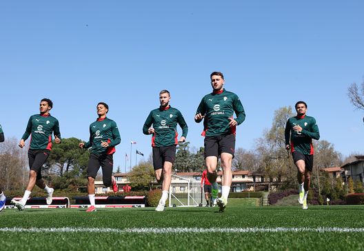 oggi-a-milanello-gimenez-e-rabiot-sul-campo-centrale