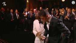 Rodri ha vinto il Pallone d’Oro 2024: il momento della premiazione | VIDEO