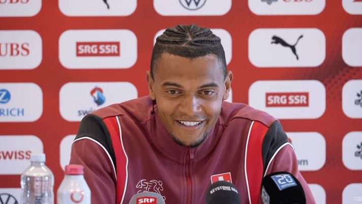 Akanji: “La mia prima maglia fu di Vieri all’Inter. Mi volevano già: vi racconto l’ultimo giorno” Akanji: “La mia prima maglia fu di Vieri all’Inter. Mi volevano già: vi racconto l’ultimo giorno” - immagine 1