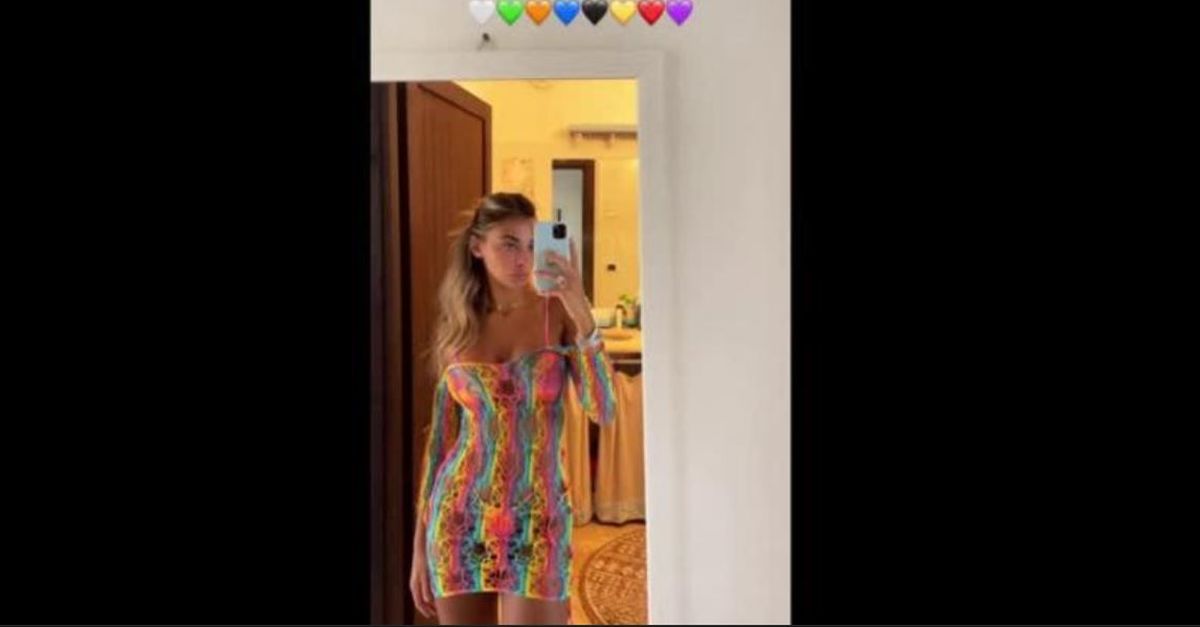 VIDEO/ Instagram, Chiara Frattesi E Il Vestito Multicolore: Social In ...