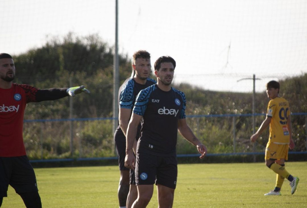 Le immagini dell'allenamento congiunto tra Napoli e Juve Stabia