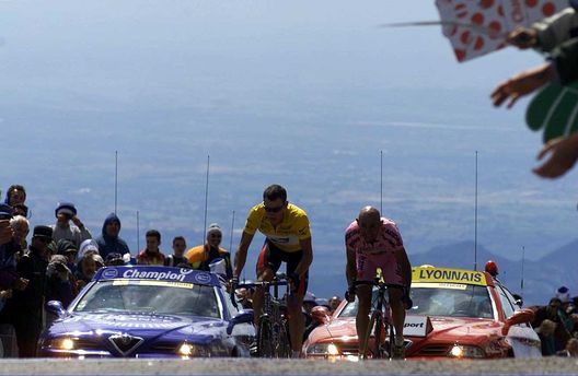 Francia, Eden Hazard sale in bicicletta per scalare il mitico Mont Ventoux- immagine 4