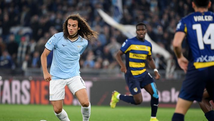 ROME, ITALY - APRIL 28: Matteop Guendouzi of SS Lazio in action during the Serie match between Lazio and Parma at Stadio Olimpico on April 28, 2025 in Rome, Italy. (Photo by Marco Rosi - SS Lazio/Getty Images) Mercato Lazio, Guendouzi tentato dalle inglesi. Ma Sarri… - immagine 1