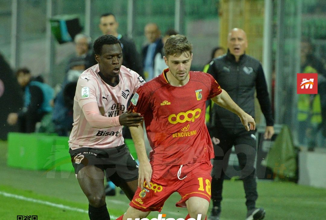 FOTO Palermo-Catanzaro 1-2, 15ª giornata Serie B 2023-2024 (GALLERY) - immagine 42