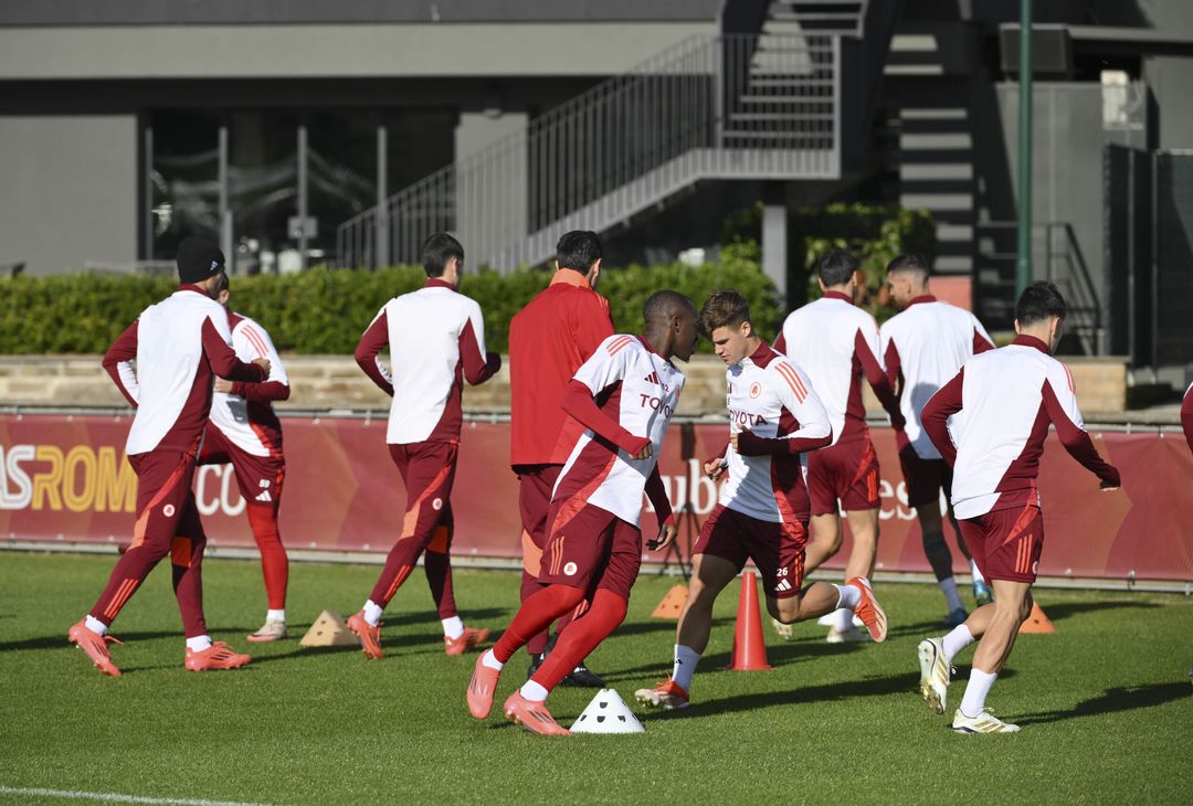 Roma, la ripresa degli allenamenti in vista del Milan – FOTO GALLERY - immagine 3