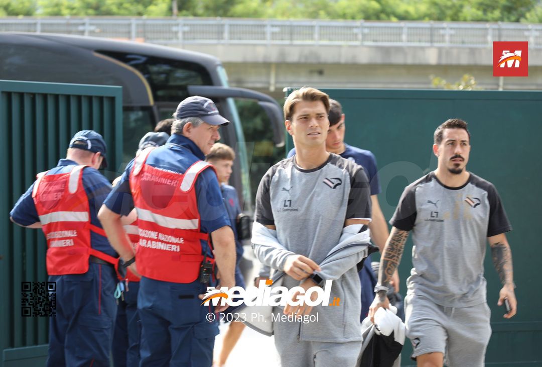 FOTO Bologna-Palermo, i rosanero arrivano allo stadio di Rovereto (Gallery) - immagine 18