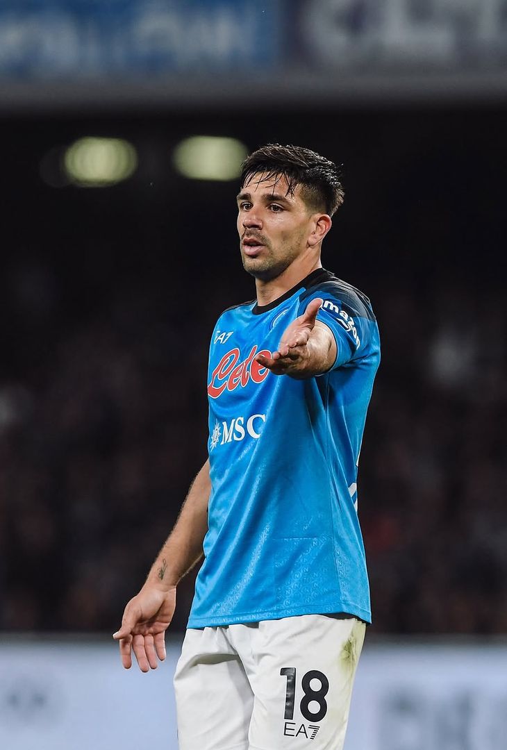 GALLERY Napoli-Milan, quante emozioni: gli scatti più belli delle sfide passate - immagine 3