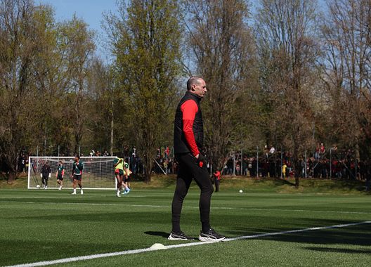 Allegri Seedorf allegri-e-lego-di-seedorf-due-panchine-e-adesso-la-terza