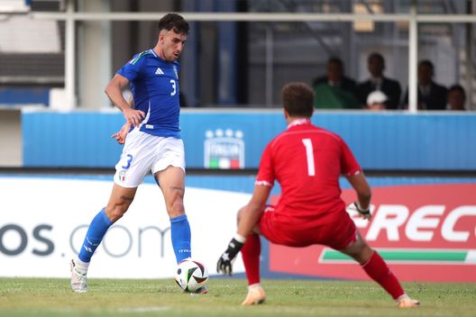 Matteo Ruggeri con la maglia dell'Italia U21: anche lui fa parte delle convocazioni di Nunziata. (Foto di Paolo Bruno/Getty Images) Europei Under 21: ecco le convocazioni per l’Italia del ct Carmine Nunziata- immagine 4