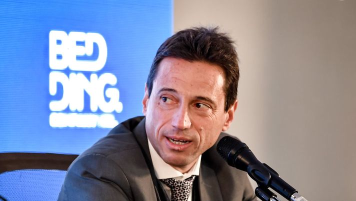 Caos al San Lorenzo: il presidente Moretti evacuato dalla polizia tra la furia dei tifosi- immagine 2