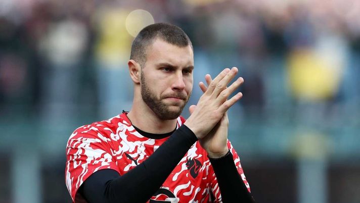 Milan, Pavlovic: 'Gli attaccanti del Verona sono veloci: per vincere dovremo ...'