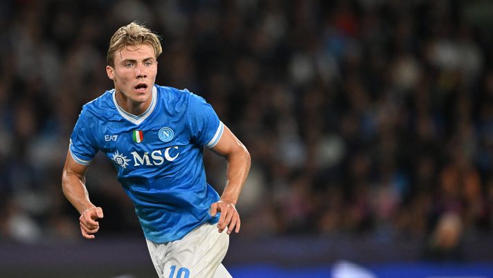 Hojlund, lotta senza sosta e delizia con l’assist per Vergara: i voti dei quotidiani- immagine 2