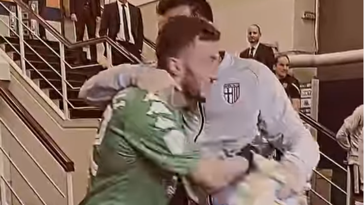 Buffon lascia il calcio, il saluto del Palermo FC: “Grande campione” Buffon