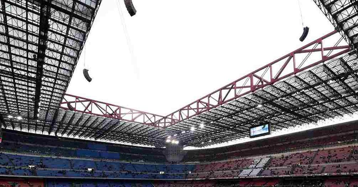 Milan e Inter giocheranno all’estero? Possibile ecco perché Milan e Inter giocheranno all’estero? Possibile ecco perché