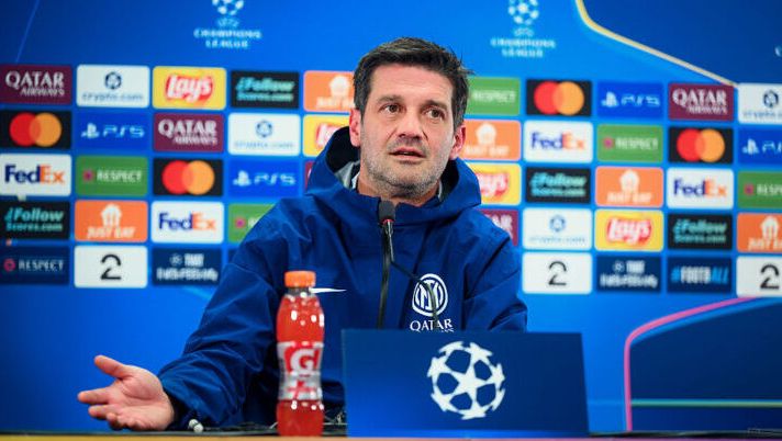BODO, NORWAY - FEBRUARY 17: Head Coach Cristian Chivu of FC Internazionale attends during the FC Internazionale press conference at Aspmyra Stadion on February 17, 2026 in Bodo, Norway. (Photo by Mattia Pistoia - Inter/Inter via Getty Images) Chivu: “Vergogna uscire col Bodo? Non c’è niente di vergognoso, manca rispetto! Dumfries e senza Lautaro…” - immagine 1